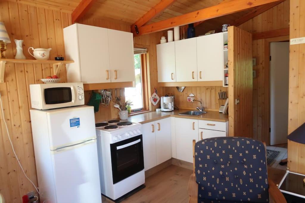 Cottage With Hot Tub In Beautiful Surroundings Hroarsstathir Exterior foto