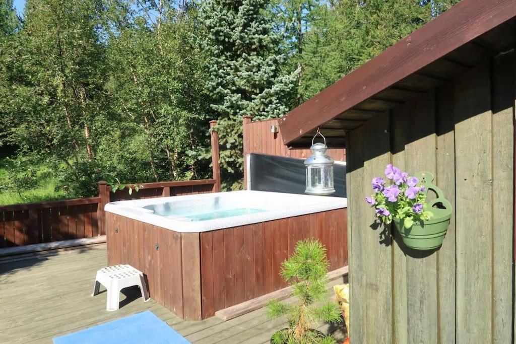 Cottage With Hot Tub In Beautiful Surroundings Hroarsstathir Exterior foto