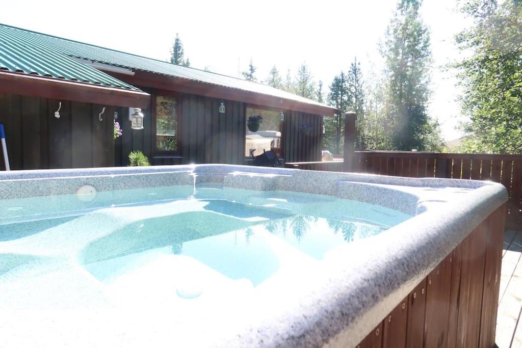 Cottage With Hot Tub In Beautiful Surroundings Hroarsstathir Exterior foto