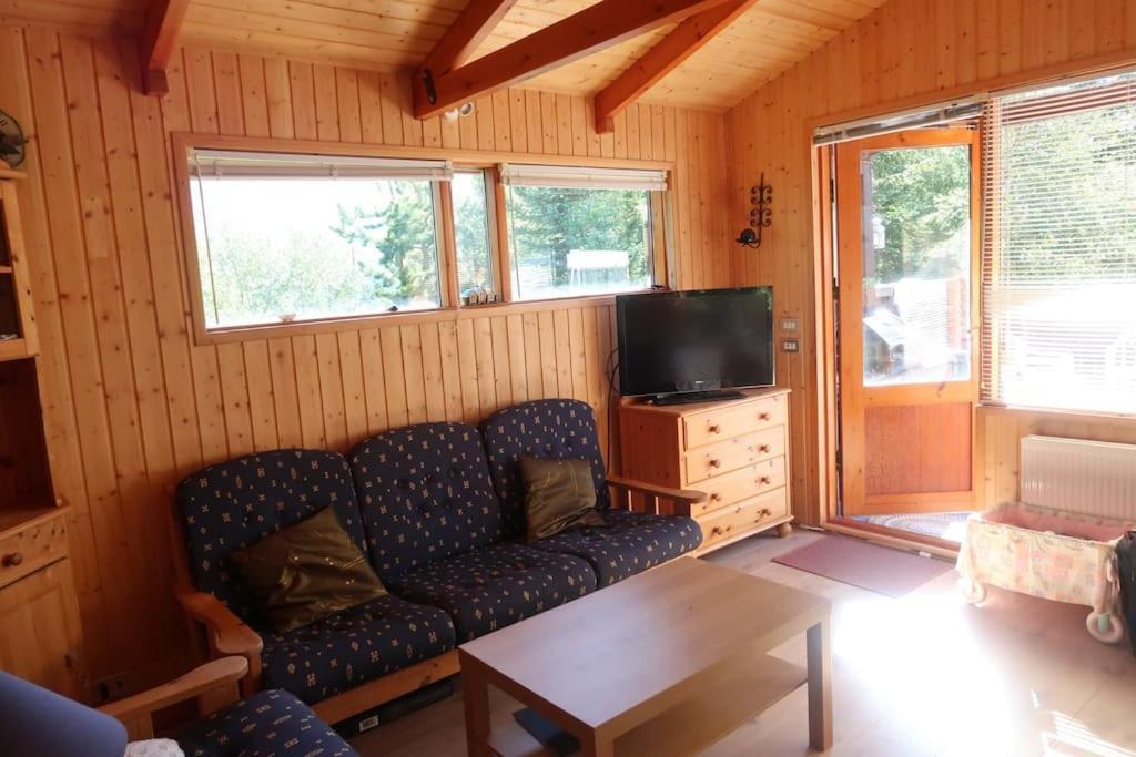 Cottage With Hot Tub In Beautiful Surroundings Hroarsstathir Exterior foto